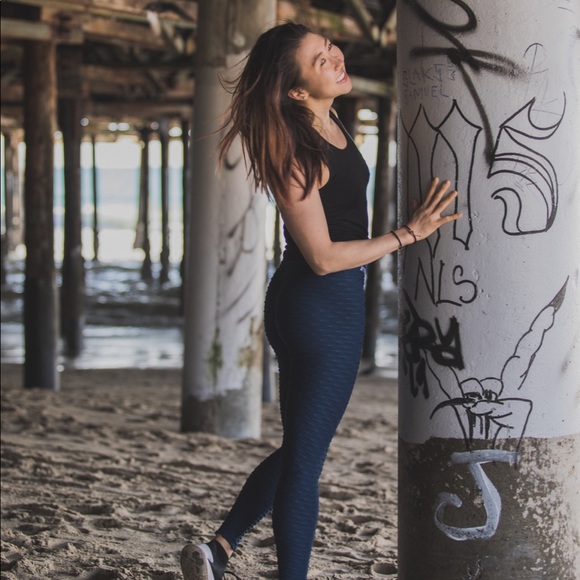 Meet your Posher, Fiona - Picture 2 of 2